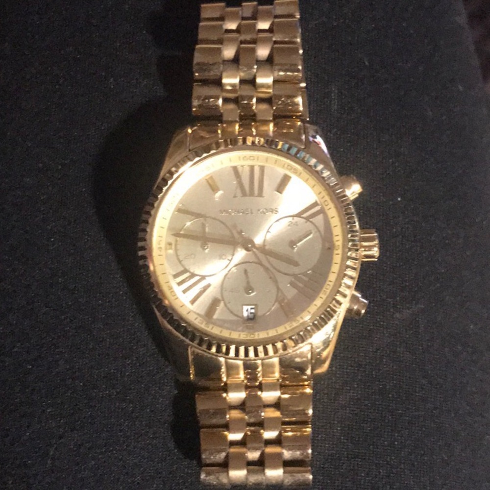 Michael Kors Lexington MK5556 women’s quartz watch